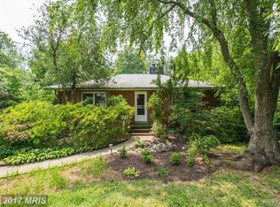 3048 Holmes Run Rd, Falls Church, VA 22042