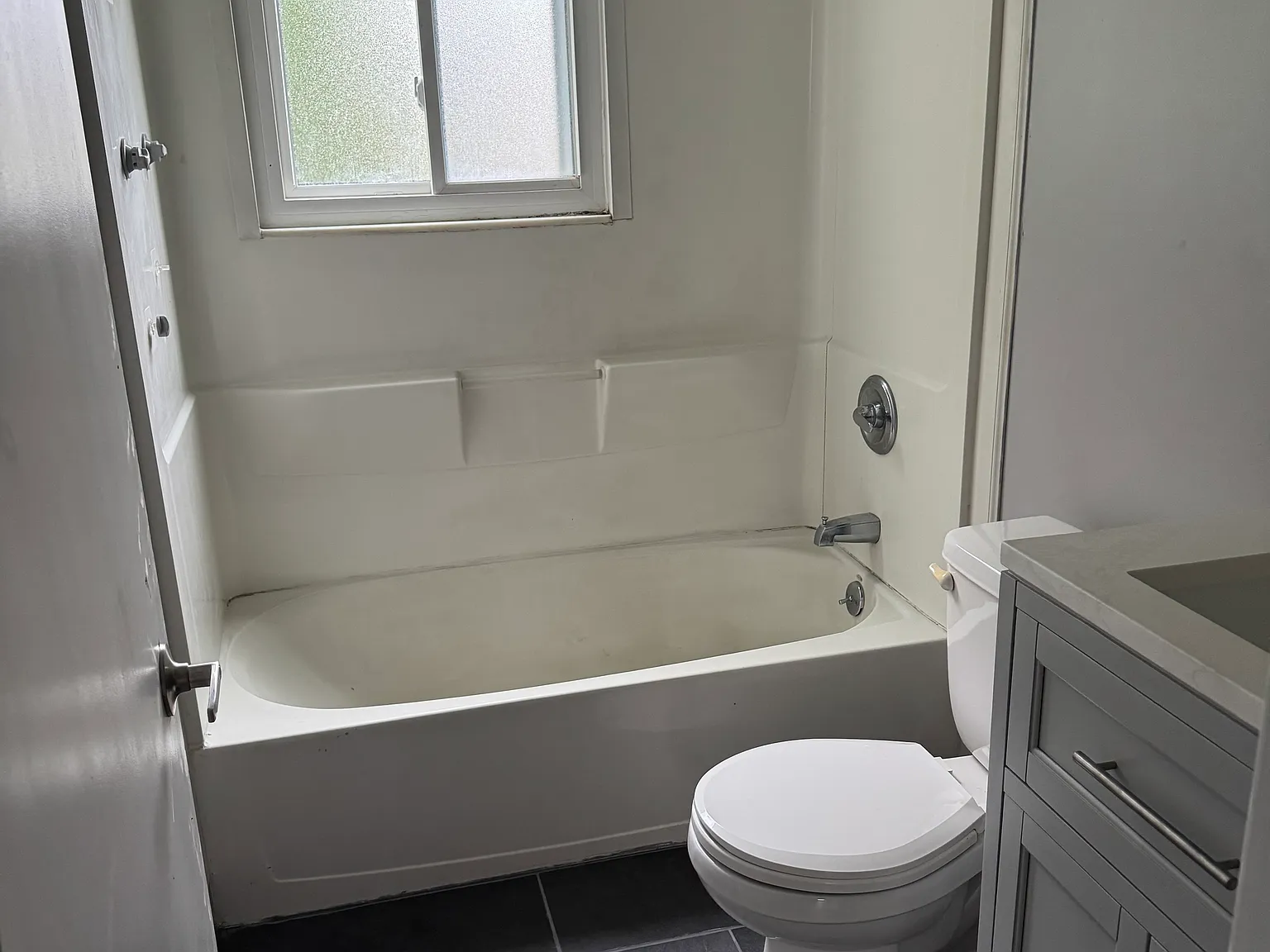 3 bed, 1000 sqft, $1,550 — Photo 4