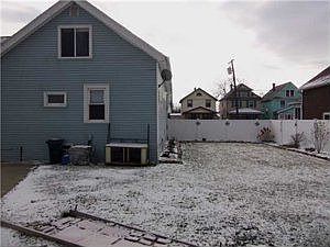 5th image of 64 Lockwood Ave