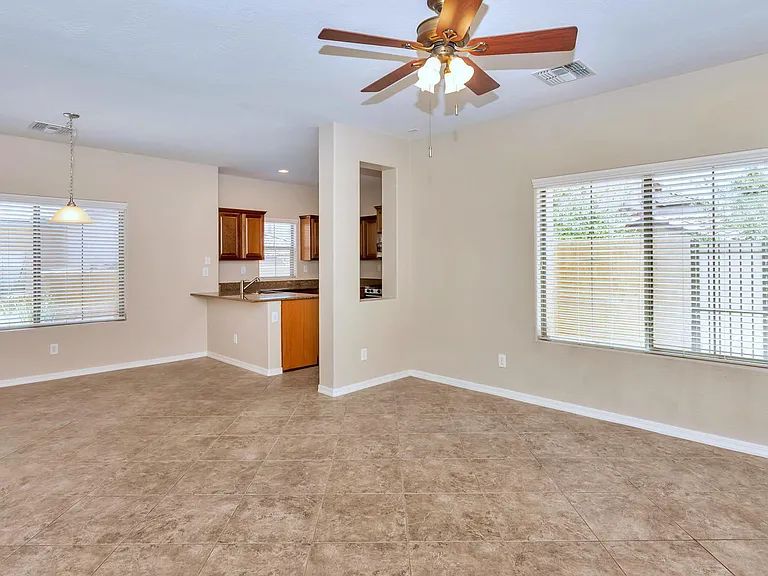 3659 W Thalia Ct — Photo 7