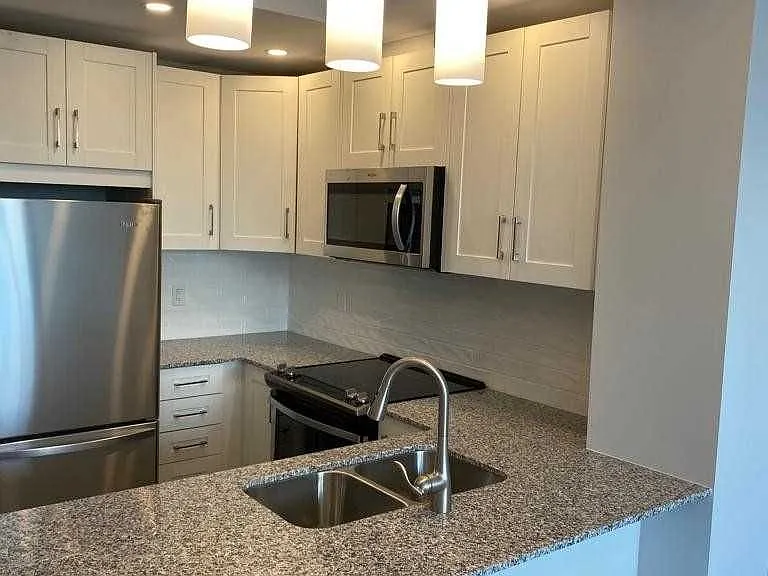 60 Charles St W #1704 — Photo 3