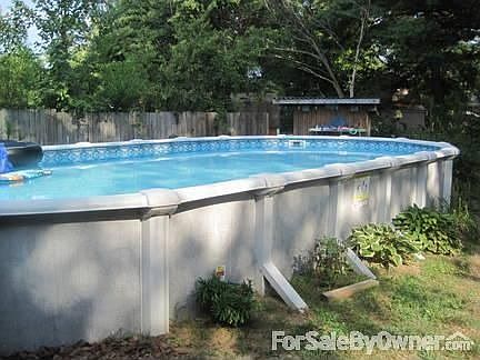 5th image of 265 E Lakeview Dr