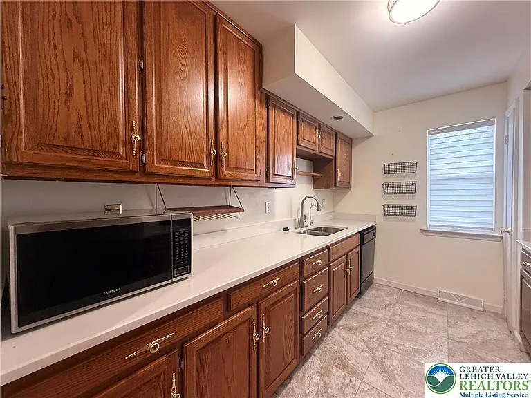 170 Springhouse Rd — Photo 8