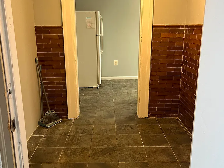 582 S Main St #2 — Photo 7