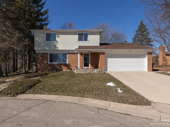 2233 Placid Way, Ann Arbor, MI 48105