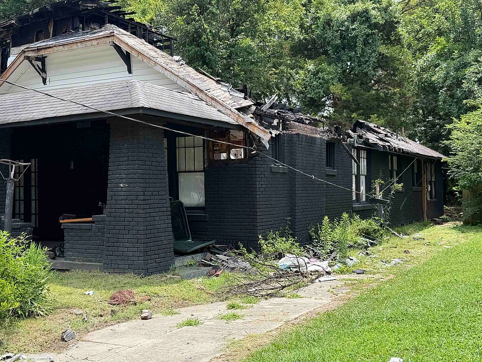 2nd image of 1245 Forrest Ave