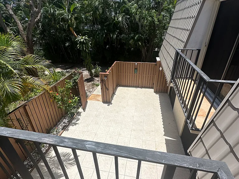 1700 Embassy Dr — Photo 13