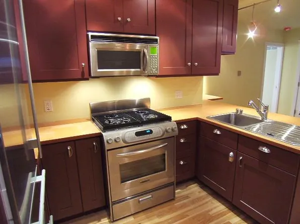 1083 Hamlet St, Columbus, OH 43201