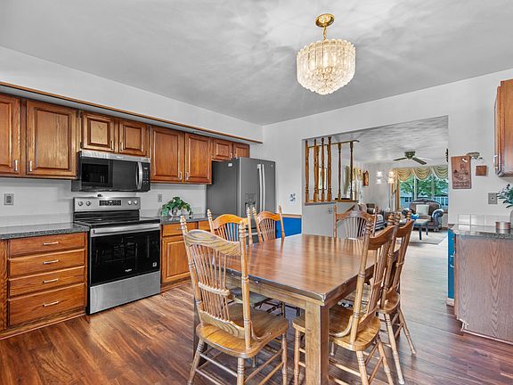 5th image of 713 Stone Gate Dr