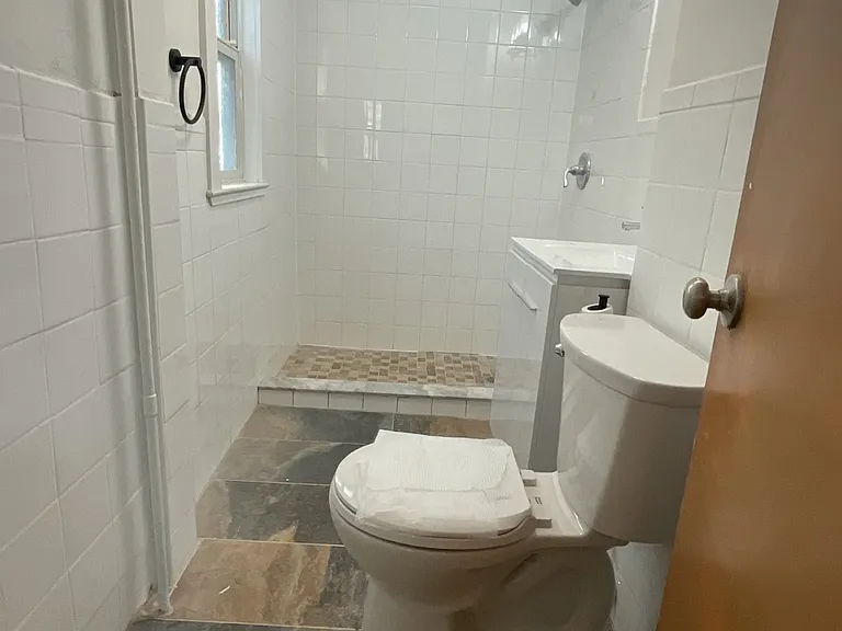 6 Richardson Ter — Photo 3