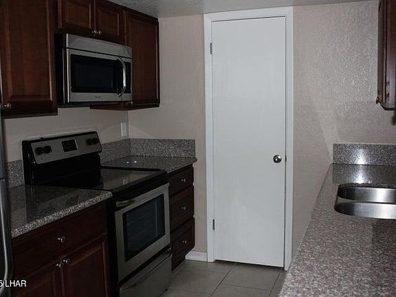 2nd image of 1929 Mimosa Dr
