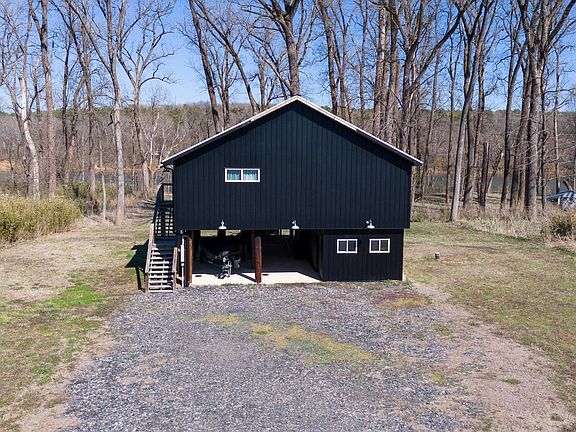 4th image of 108 Upper Yorktown Dr