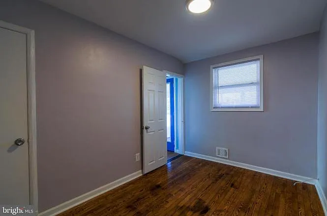 6709 22nd Pl — Photo 3