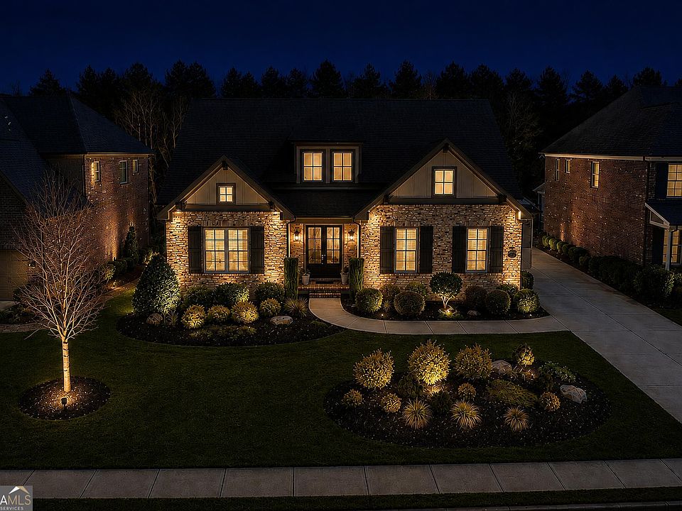 1st image of 3345 Carmichael Dr