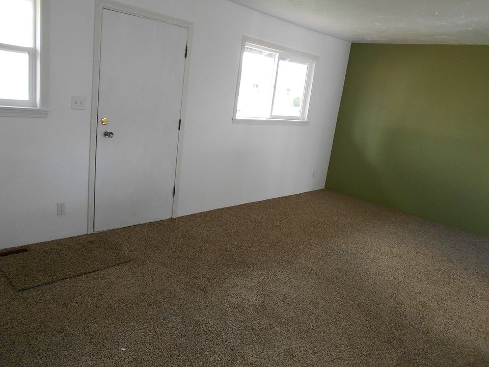 1st image of 4023 E Grace Ave