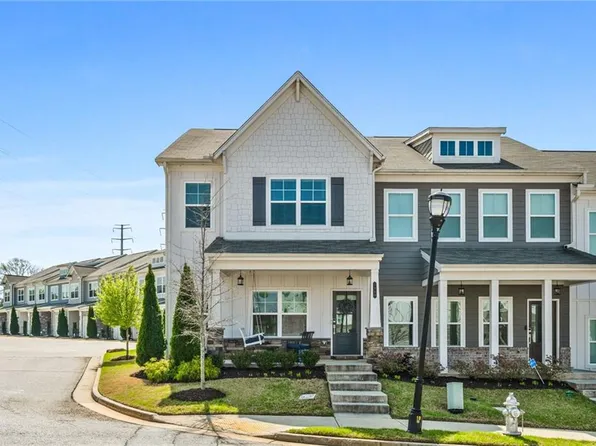 1960 Drew Dr NW, Atlanta, GA 30318