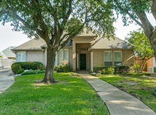 1609 Green Tree Dr, Hurst, TX 76054