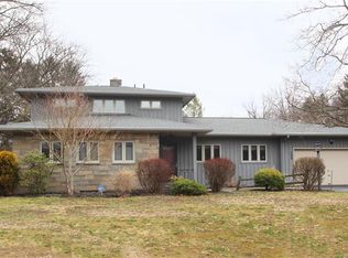 408 Mount Airy Dr, Rochester, NY 14617