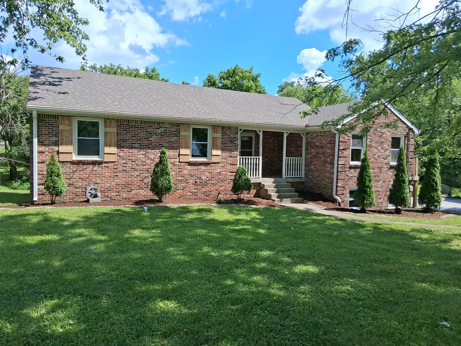 1704 Reel Pl — Photo 3