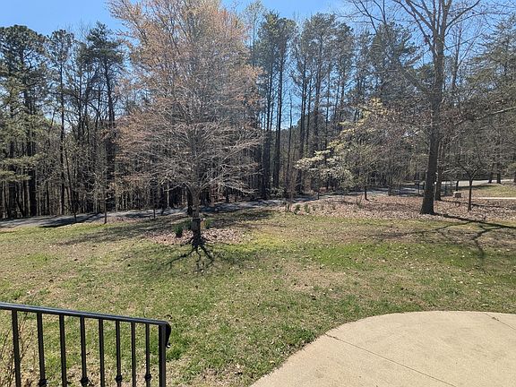 3rd image of 101 Arrow Wood Dr