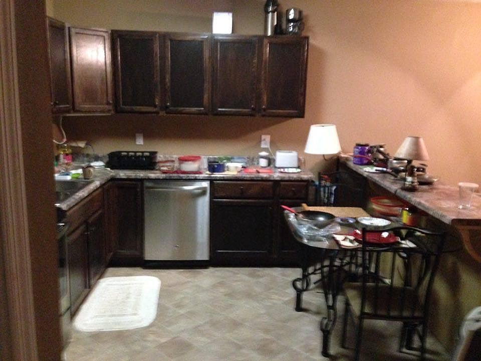 1st image of 406 Oakhaven Dr #B