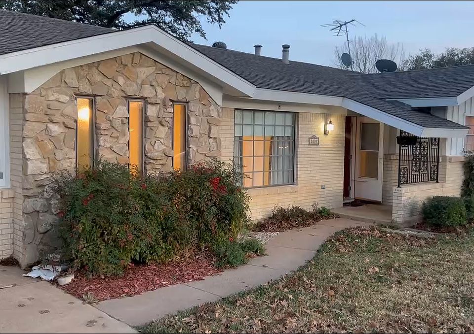 1st image of 3809 Sunnydale Dr
