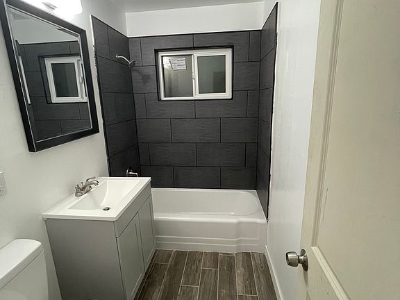 3rd image of 11361 Bartlett Ave