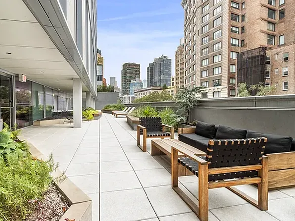 180 6th Avenue image 21 of 28