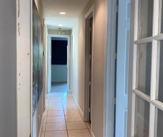 hallway to kids bedroom area