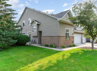 3689 Vermilion Ct N #907, Saint Paul, MN 55122