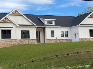 1202 Lake Point Dr, Webster, NY 14580