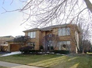 515 Parkchester Rd, Buffalo Grove, IL 60089