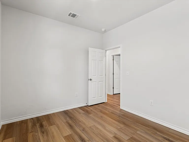 5402 Jason Dr — Photo 21