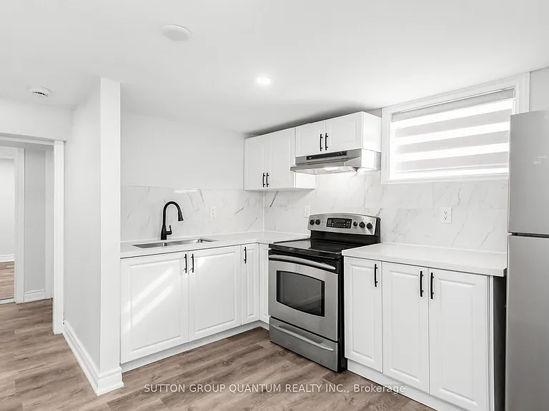 313 Ashbury Rd E #LOWER — Photo 11