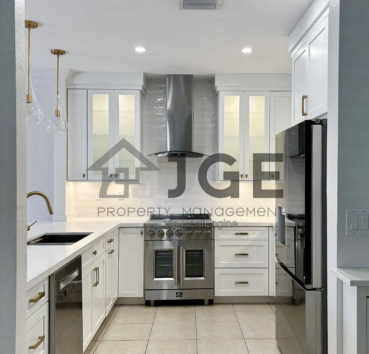 3 bed, 2.5 bath, $2,950 — Photo 3