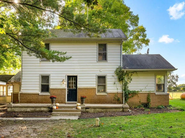 1175 S 450 E, Pierceton, IN 46562