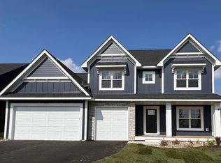 17916 Headwaters Dr, Lakeville, MN 55044