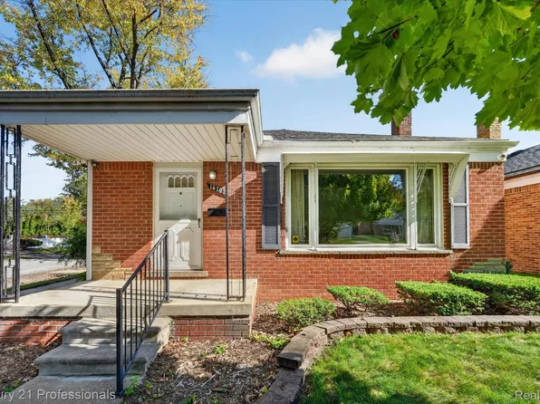 16792 Centralia, Redford, MI 48240