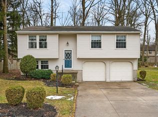 10265 Beaver Trl, Aurora, OH 44202