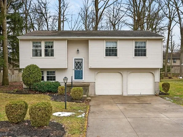 10265 Beaver Trl, Aurora, OH 44202