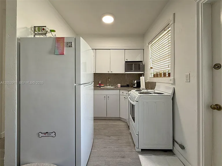 3123 SW 25th Ter #FRONT — Photo 13