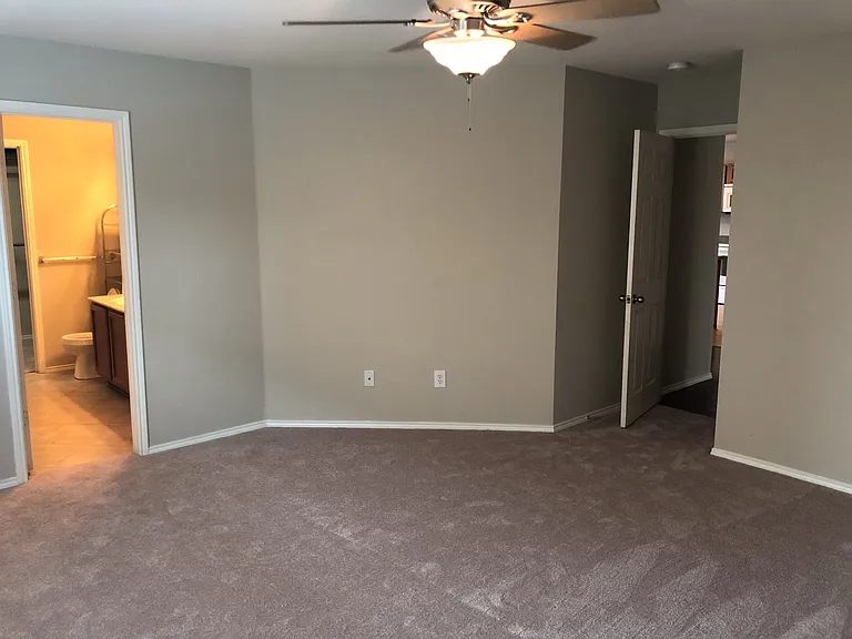 8115 York Beach Pl — Photo 11