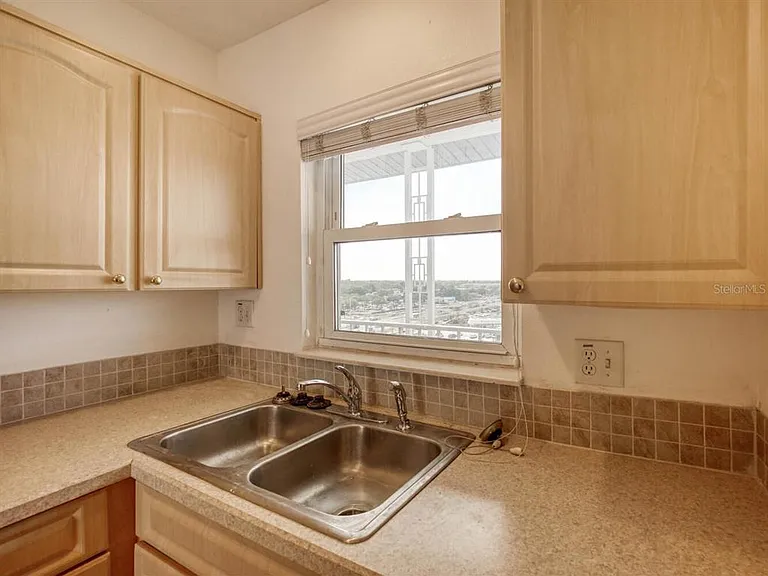 4939 Floramar Ter #912 — Photo 7