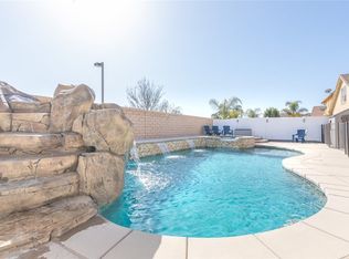 30470 White Fir Dr, Menifee, CA 92584
