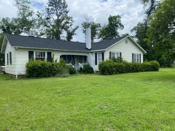 617 Jefferson St E, Douglas, GA 31533