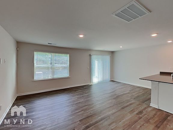 3rd image of 2945 Penninger Cir