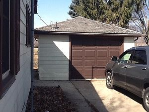 3rd image of 319 N 5th St
