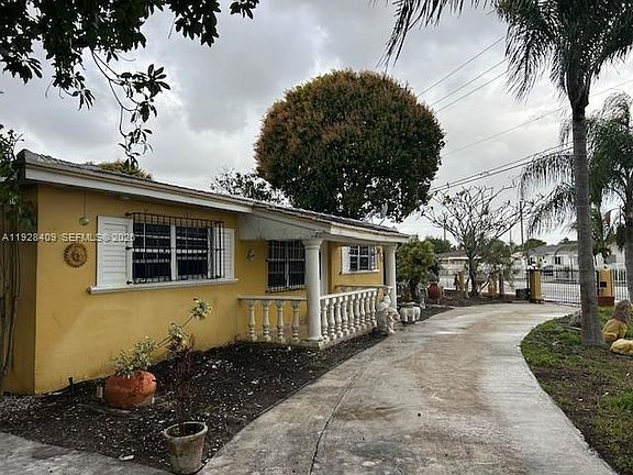 3rd image of 1060 Oriental Blvd