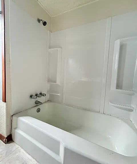 100 43rd St SW #108 — Photo 10