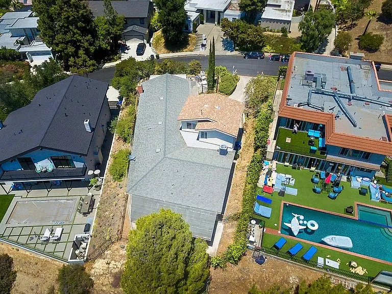 11318 Dona Lisa Dr — Photo 2